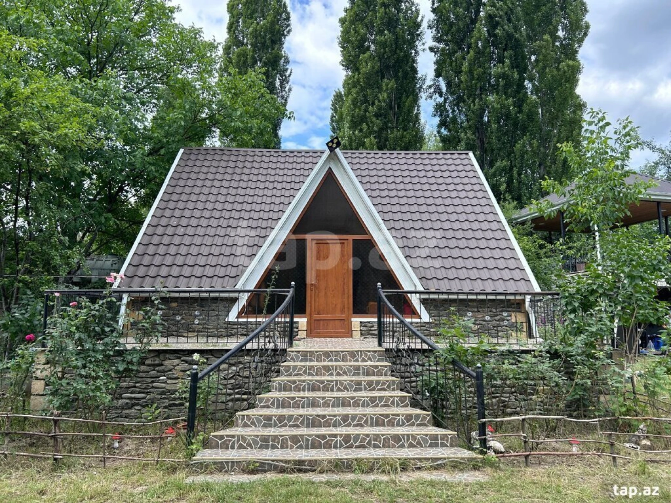 Kirayə verilir 2 otaqlı həyət evi