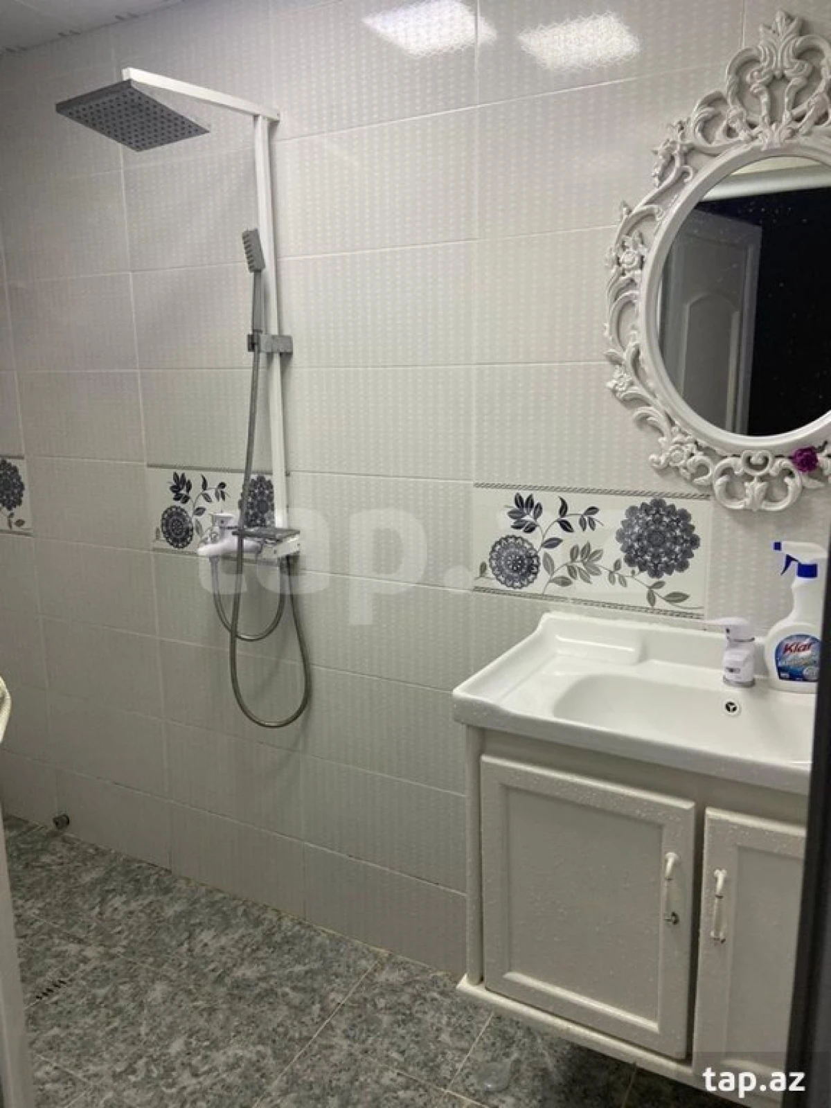 Kirayə verilir 2 otaqlı yeni tikili 120 m²