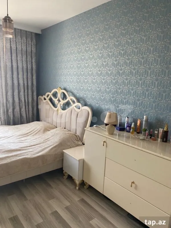 Kirayə verilir 2 otaqlı yeni tikili 120 m²