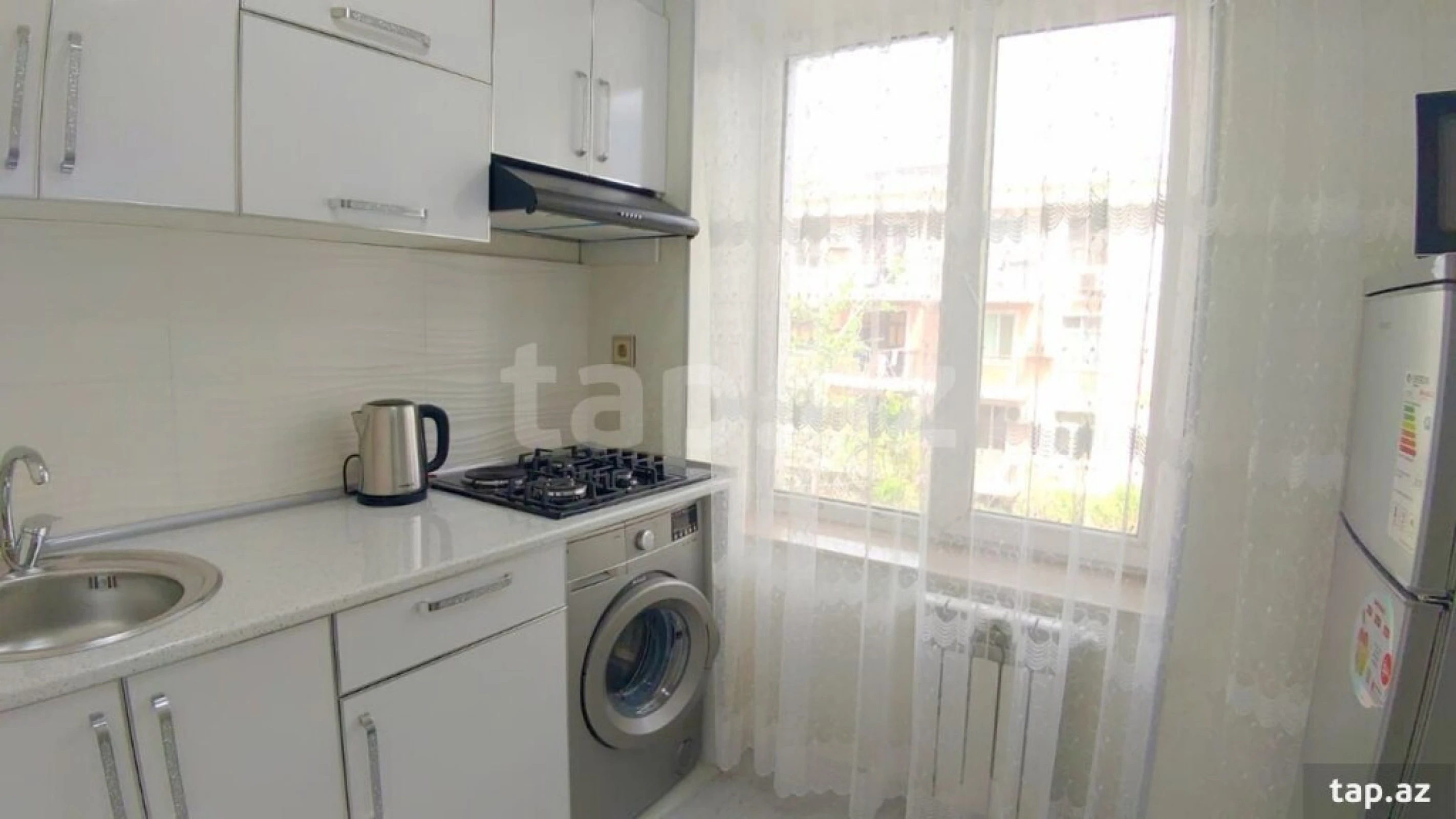 Kirayə verilir 1 otaqlı mənzil 48 m²