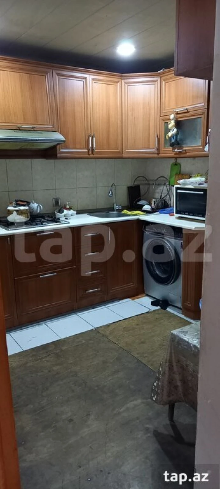 Satılır 6 otaqlı həyət evi