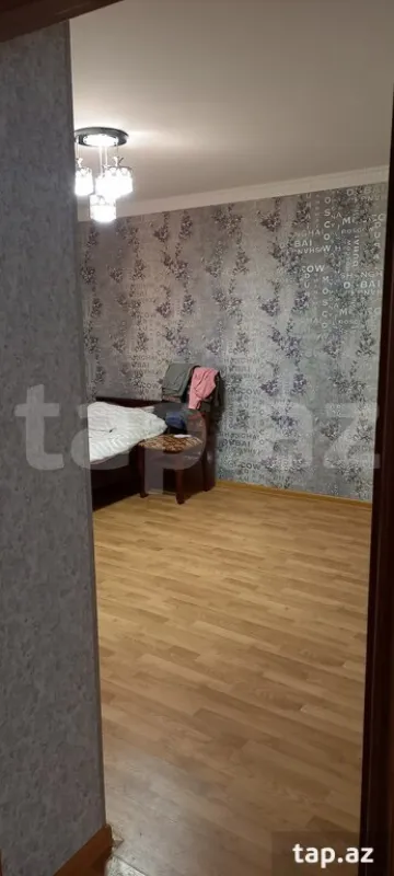 Satılır 6 otaqlı həyət evi