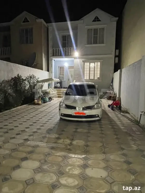 Satılır 4 otaqlı həyət evi 140 m²
