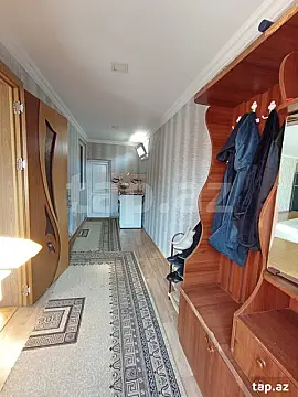 Satılır 9 otaqlı həyət evi 250 m²