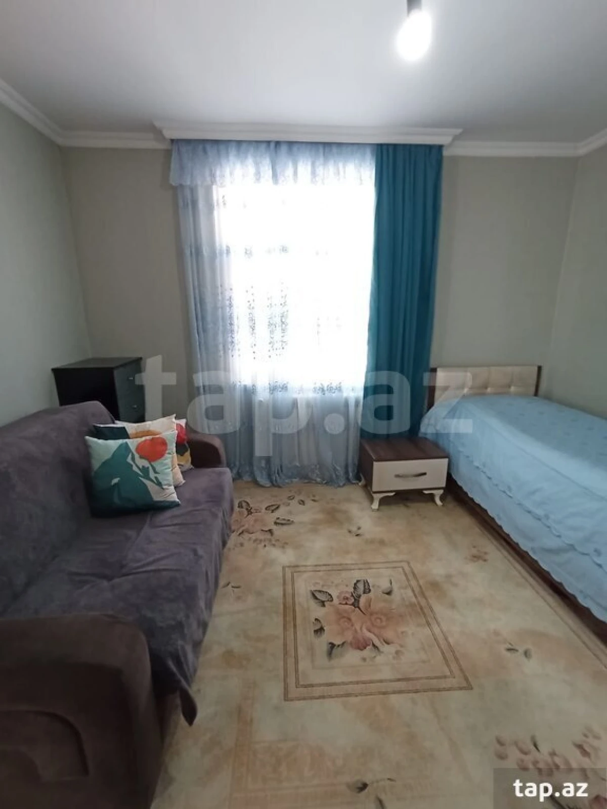 Satılır 9 otaqlı həyət evi 250 m²