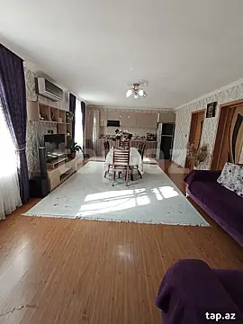Satılır 9 otaqlı həyət evi 250 m²