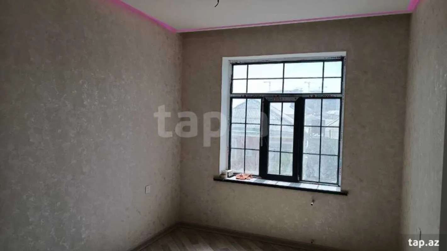 Satılır 4 otaqlı həyət evi