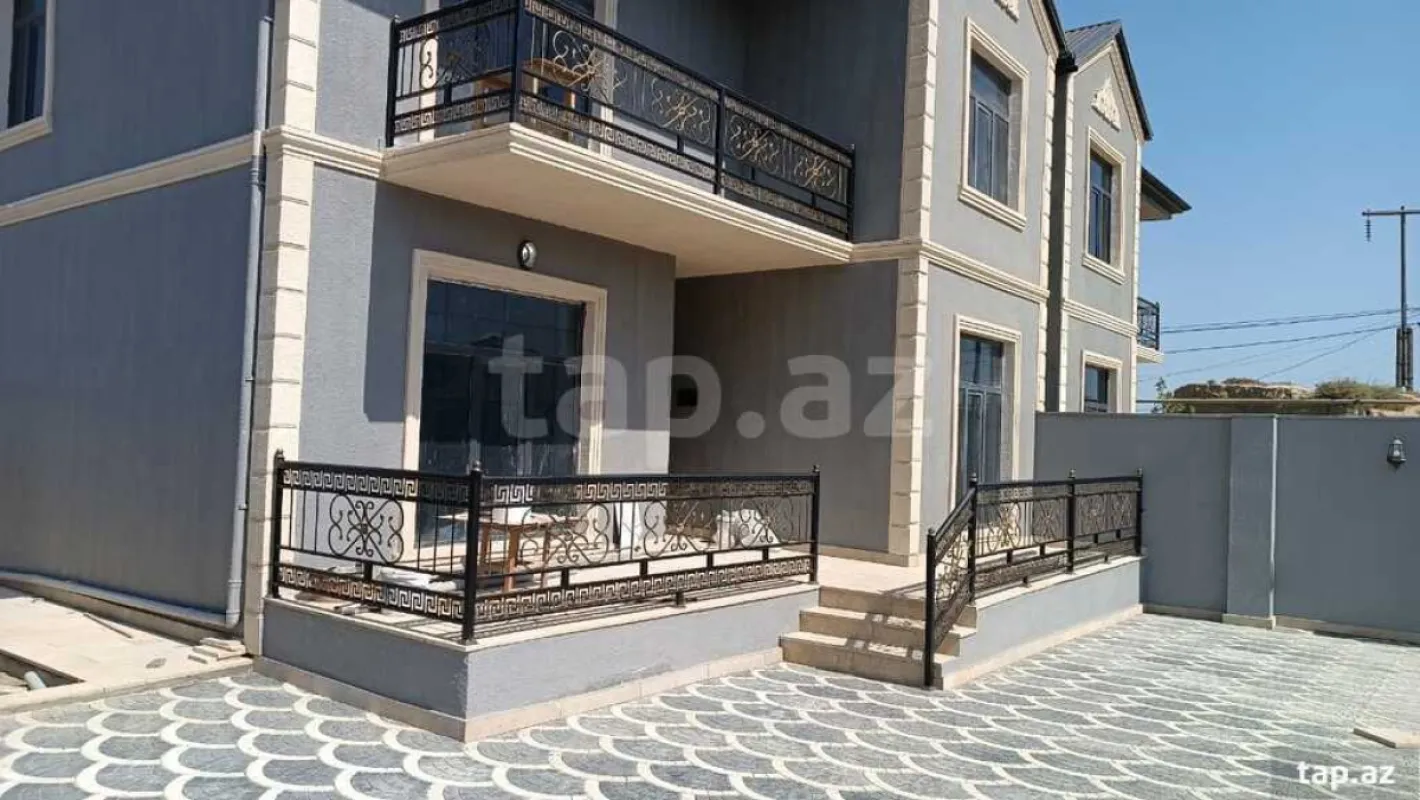 Satılır 4 otaqlı həyət evi