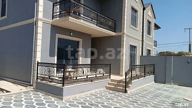 Satılır 4 otaqlı həyət evi