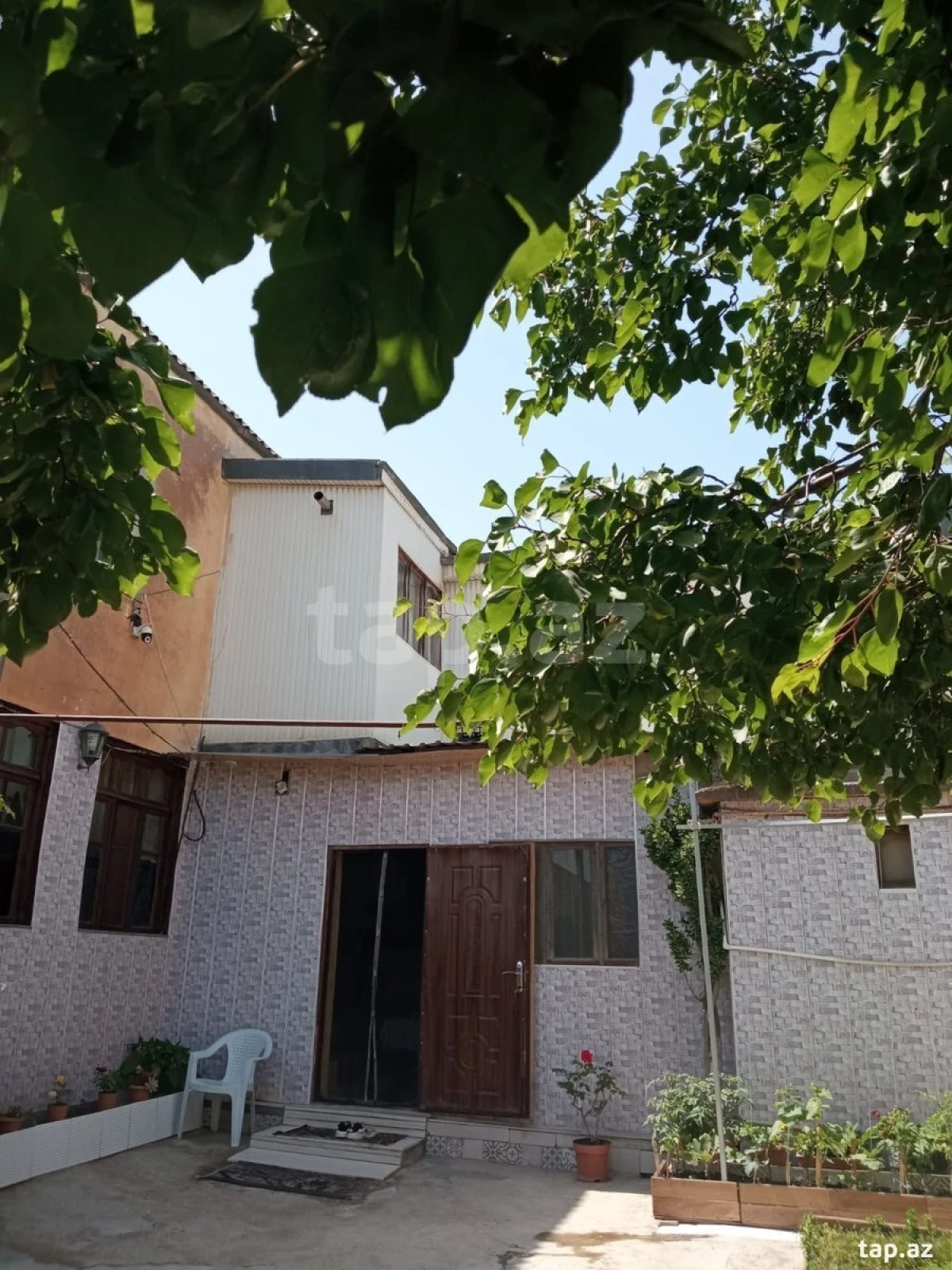 Satılır 5 otaqlı həyət evi 190 m²