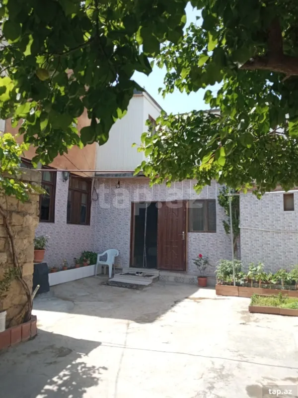 Satılır 5 otaqlı həyət evi 190 m²