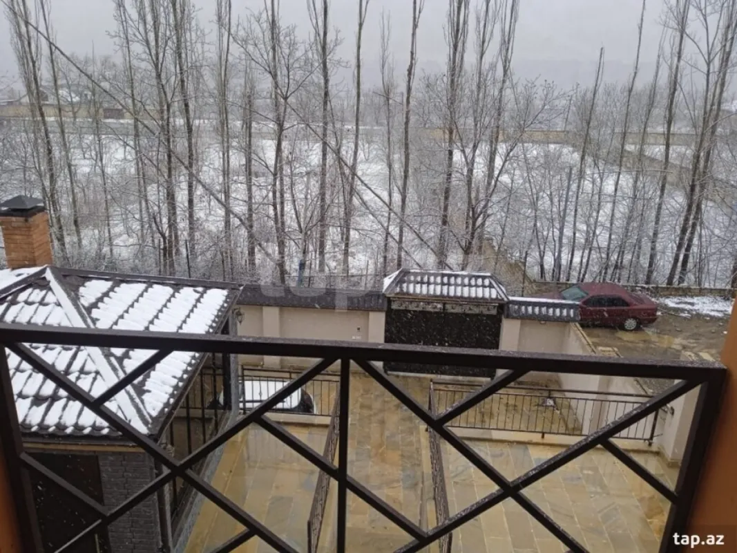 Kirayə verilir 5 otaqlı həyət evi