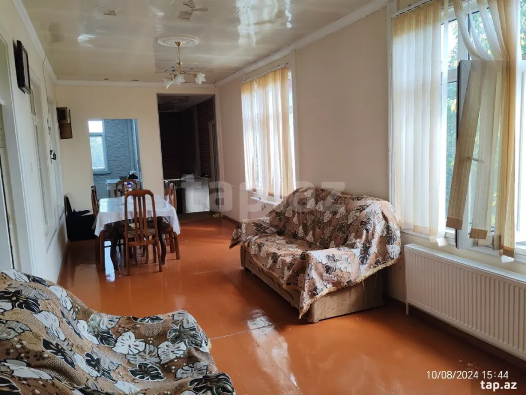 Kirayə verilir 4 otaqlı həyət evi