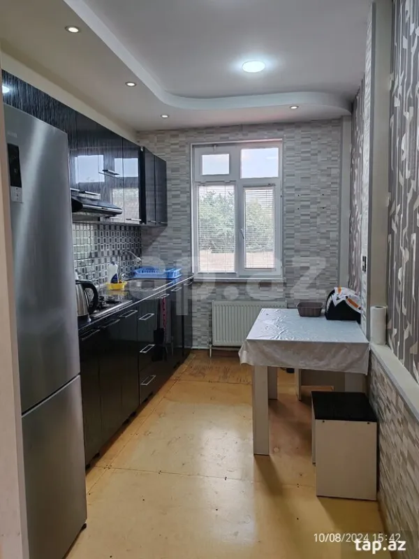 Kirayə verilir 4 otaqlı həyət evi