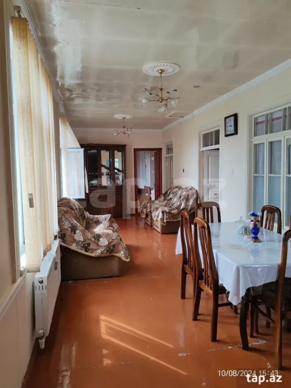 Kirayə verilir 4 otaqlı həyət evi