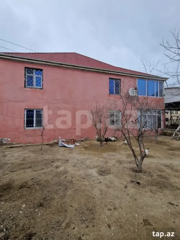 Satılır 7 otaqlı həyət evi 220 m²