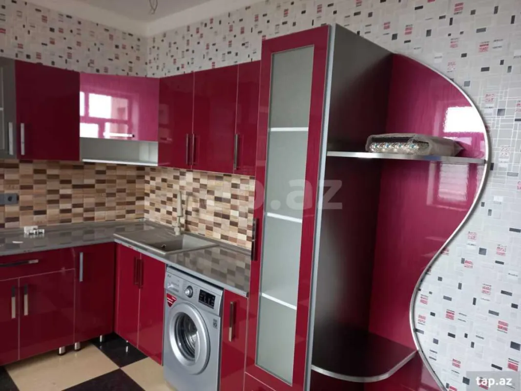 Satılır 5 otaqlı həyət evi