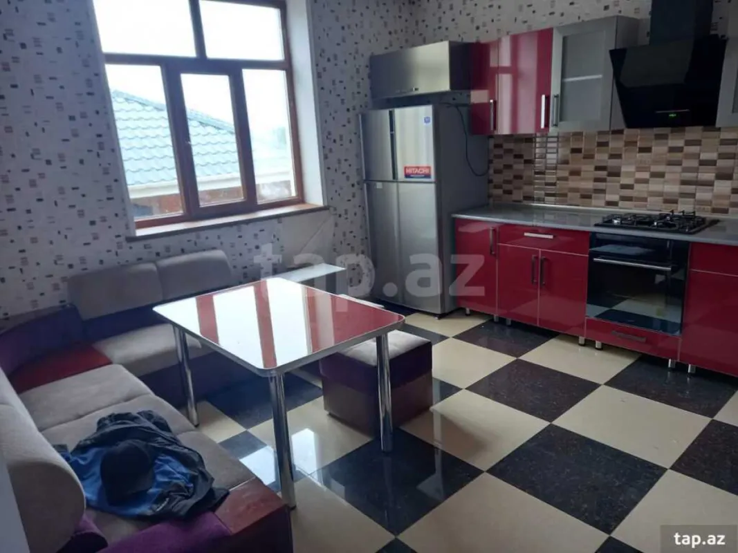 Satılır 5 otaqlı həyət evi