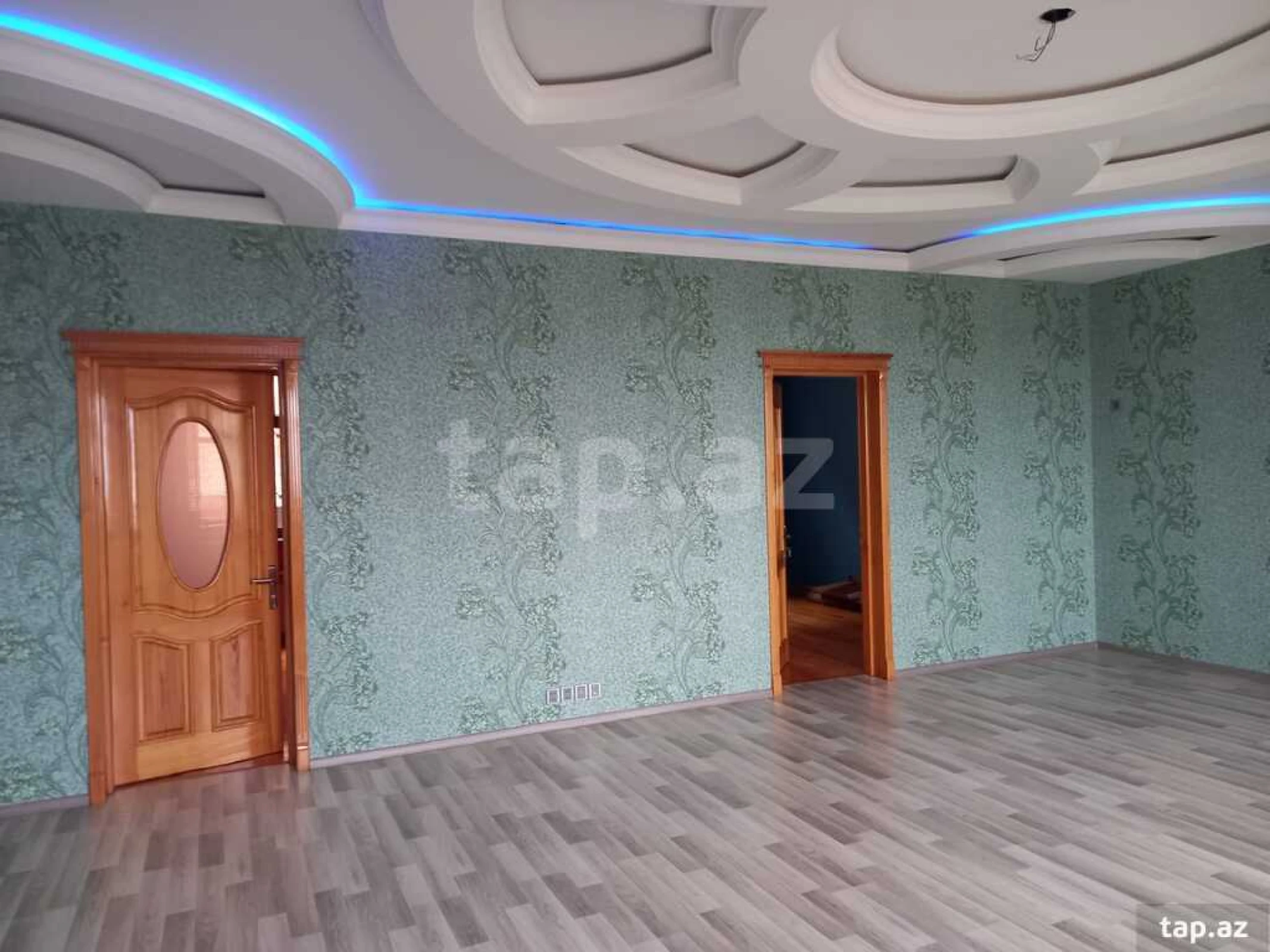 Satılır 5 otaqlı həyət evi