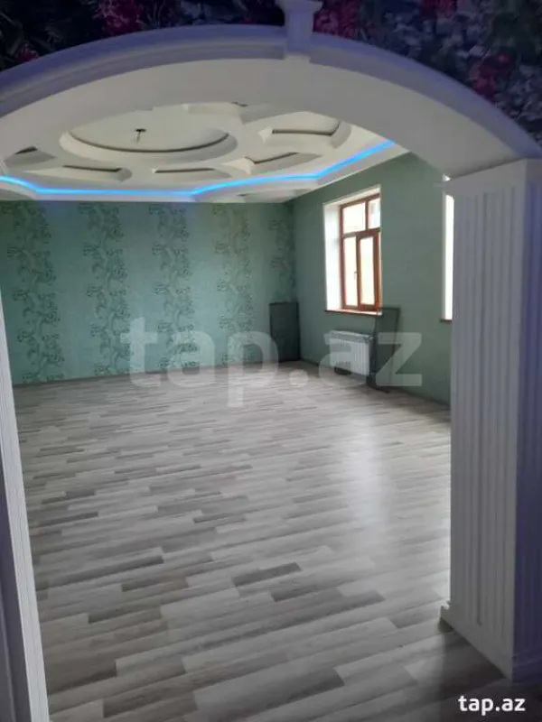 Satılır 5 otaqlı həyət evi