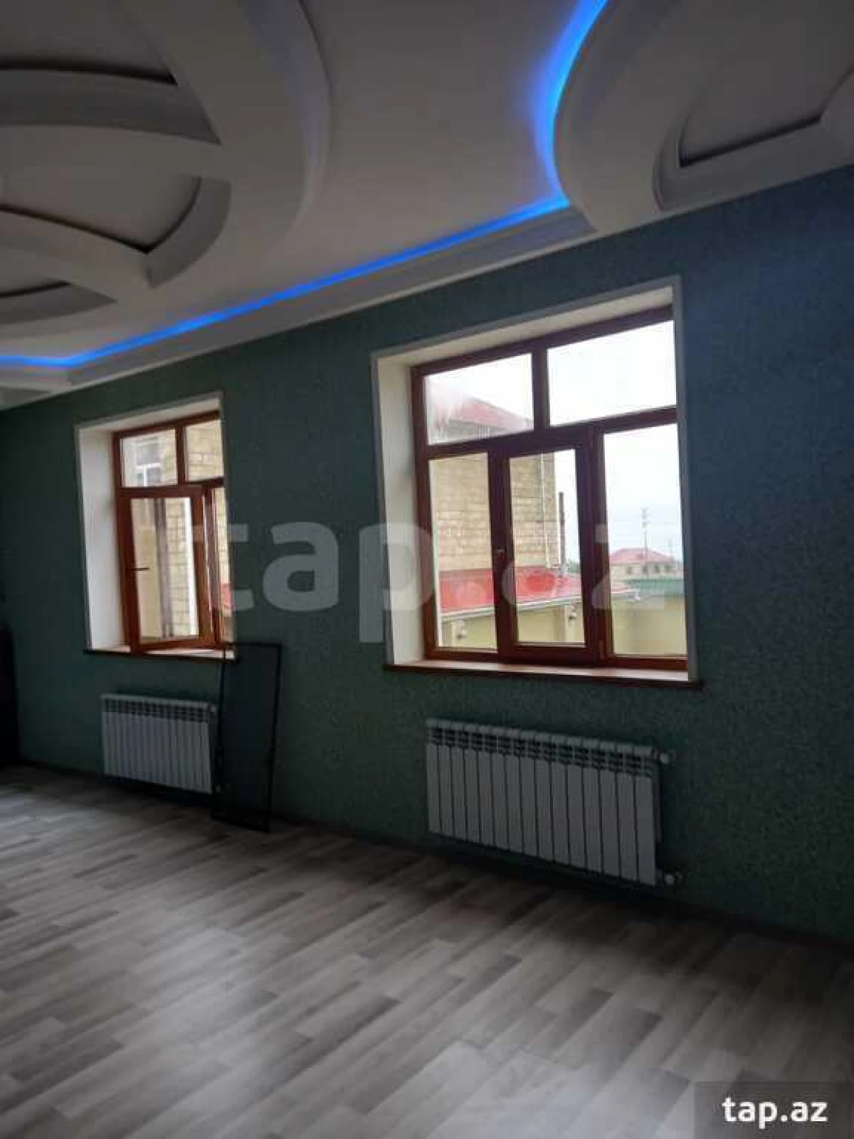 Satılır 5 otaqlı həyət evi