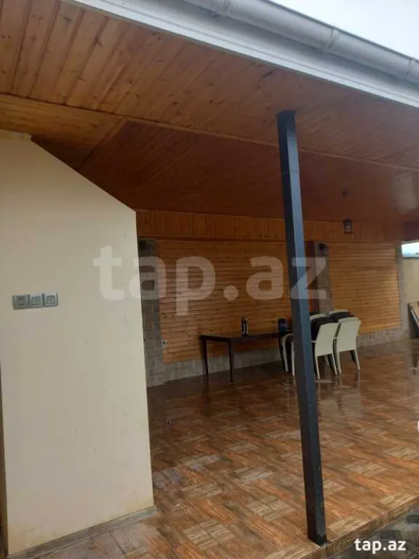 Satılır 5 otaqlı həyət evi