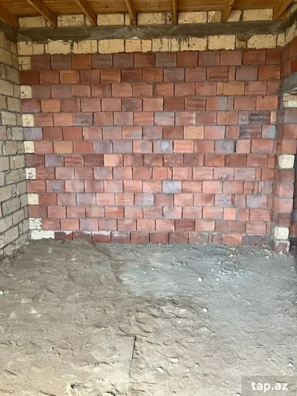 Satılır 4 otaqlı həyət evi