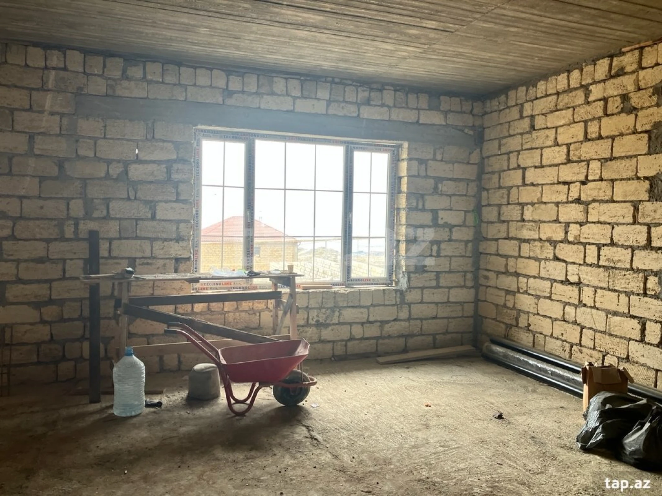 Satılır 4 otaqlı həyət evi