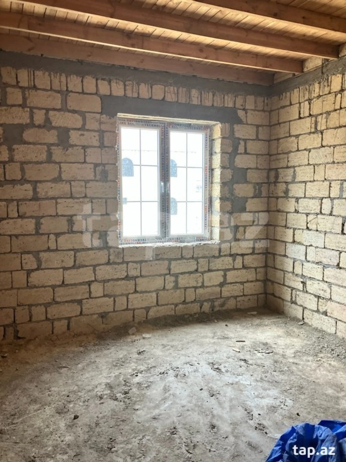 Satılır 4 otaqlı həyət evi