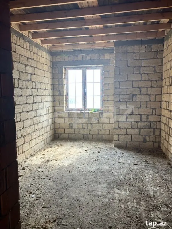 Satılır 4 otaqlı həyət evi