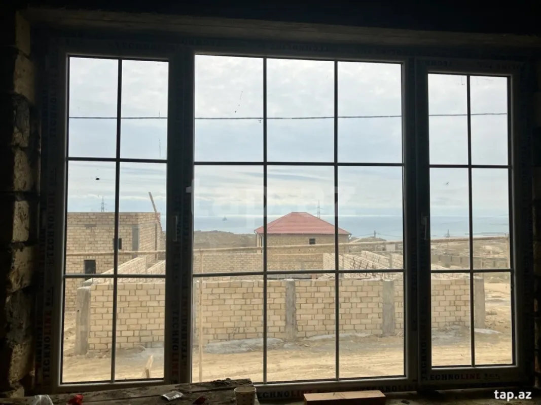 Satılır 4 otaqlı həyət evi