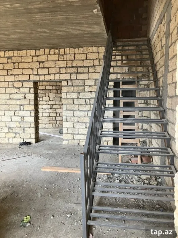 Satılır 4 otaqlı həyət evi