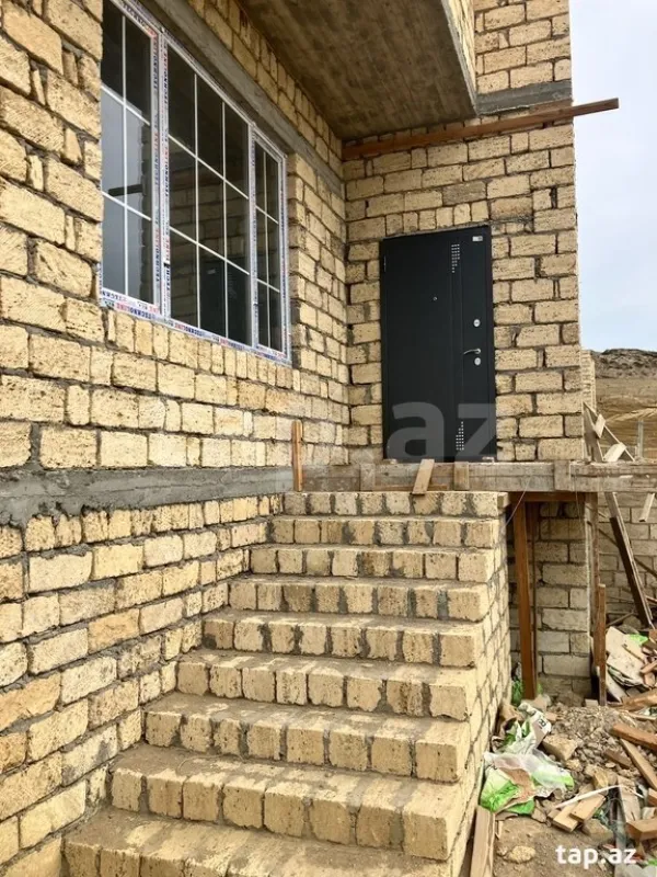 Satılır 4 otaqlı həyət evi