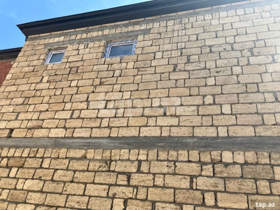 Satılır 4 otaqlı həyət evi