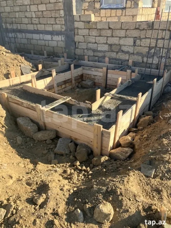 Satılır 4 otaqlı həyət evi