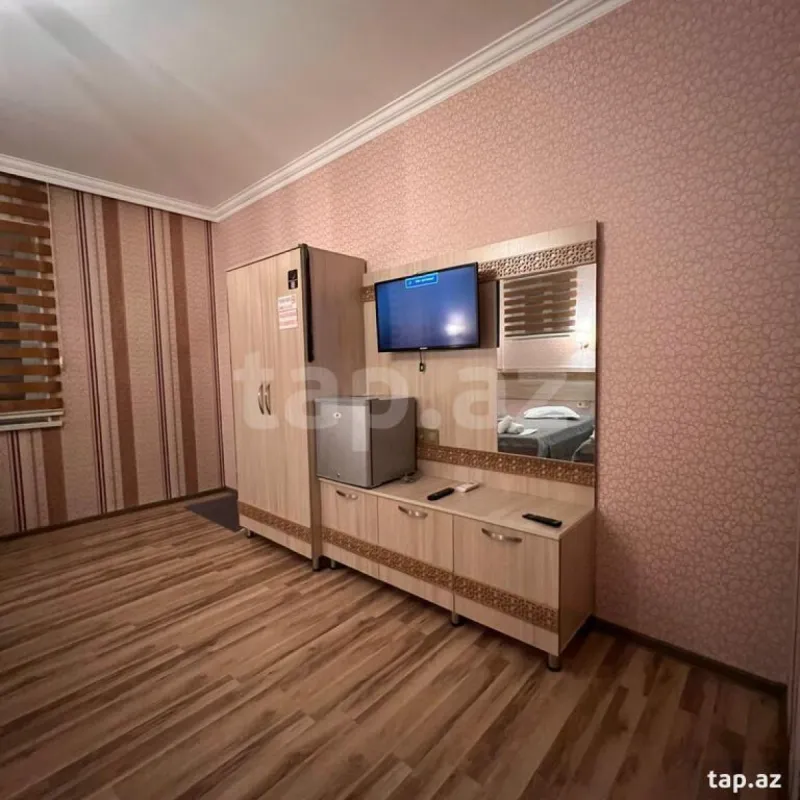 Kirayə verilir 1 otaqlı həyət evi