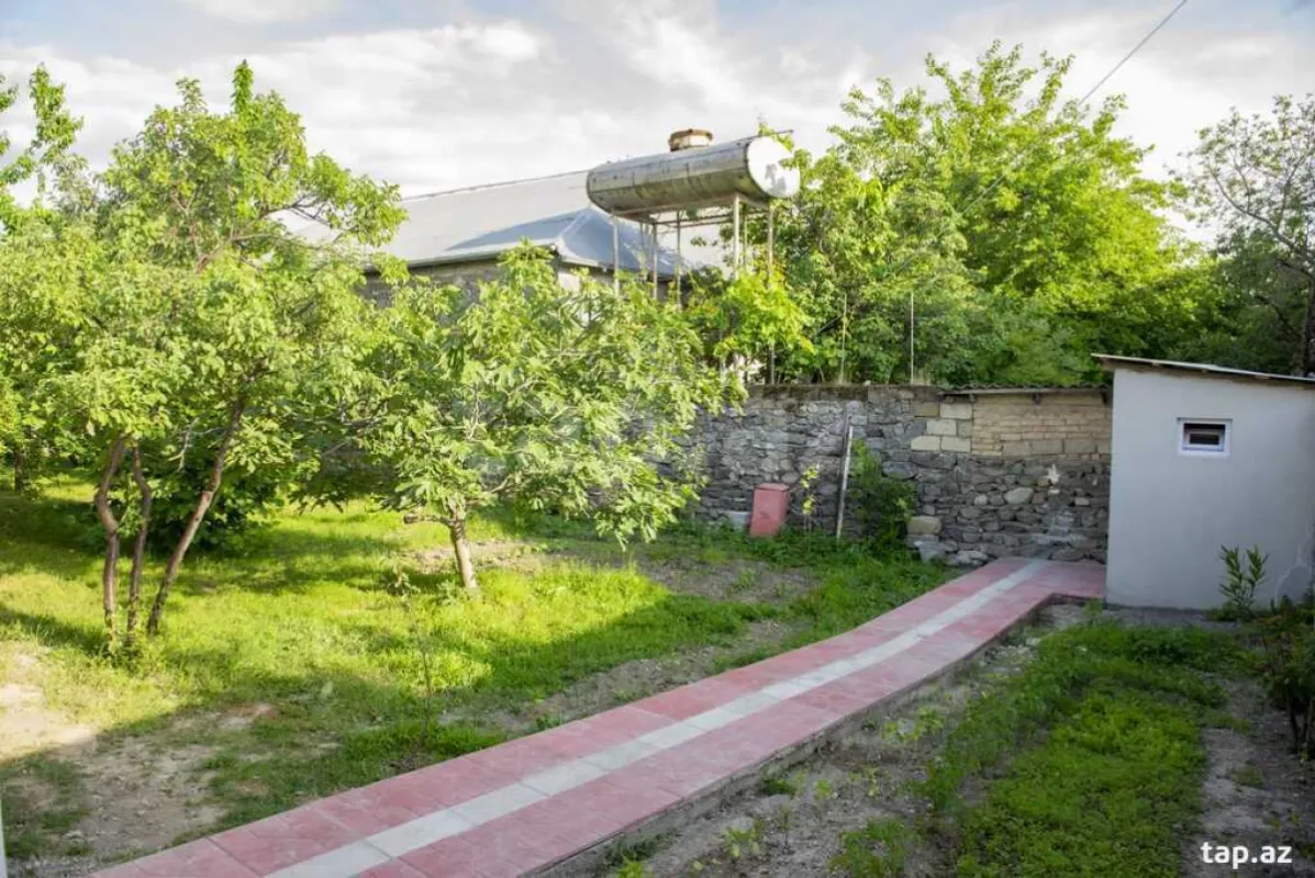 Kirayə verilir 5 otaqlı həyət evi