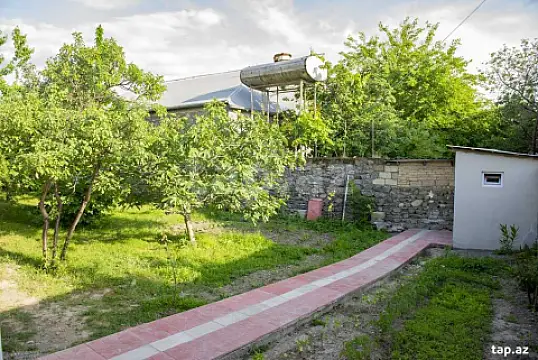 Kirayə verilir 5 otaqlı həyət evi