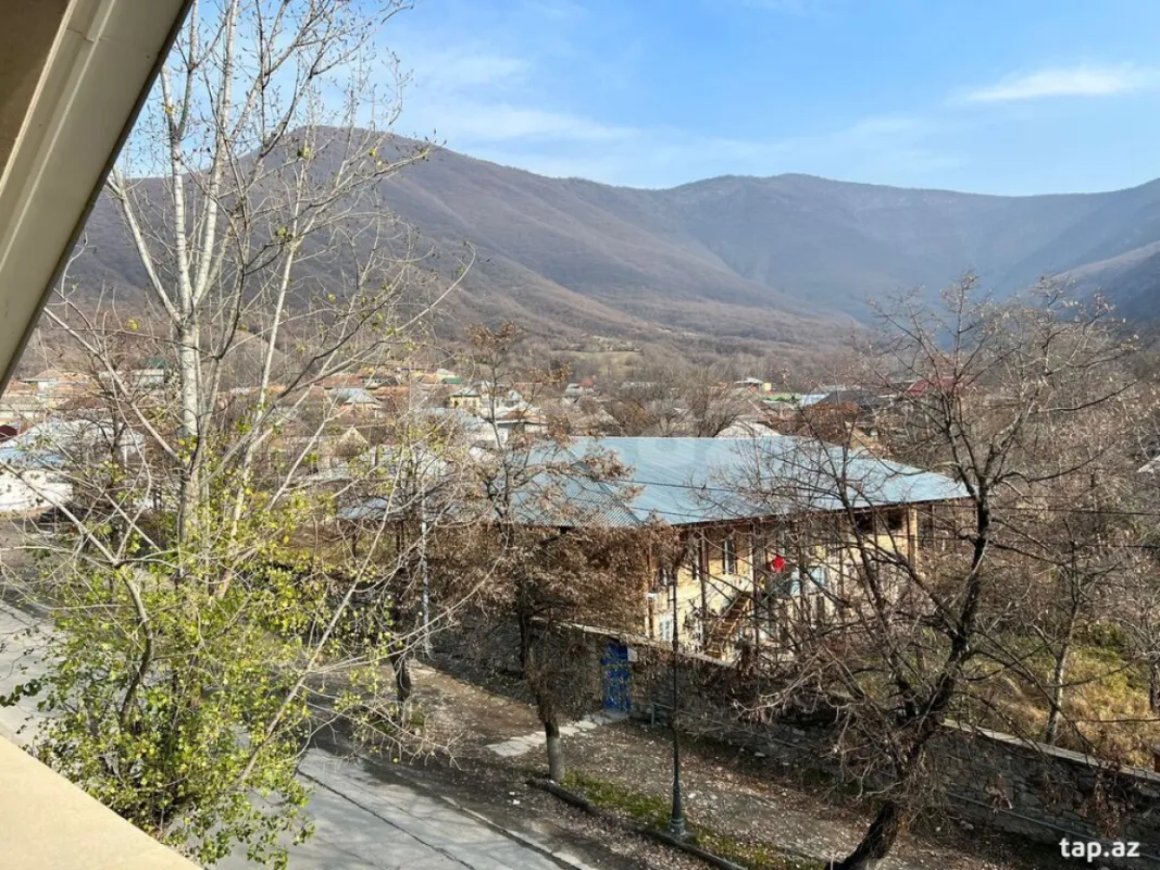 Kirayə verilir 7 otaqlı həyət evi