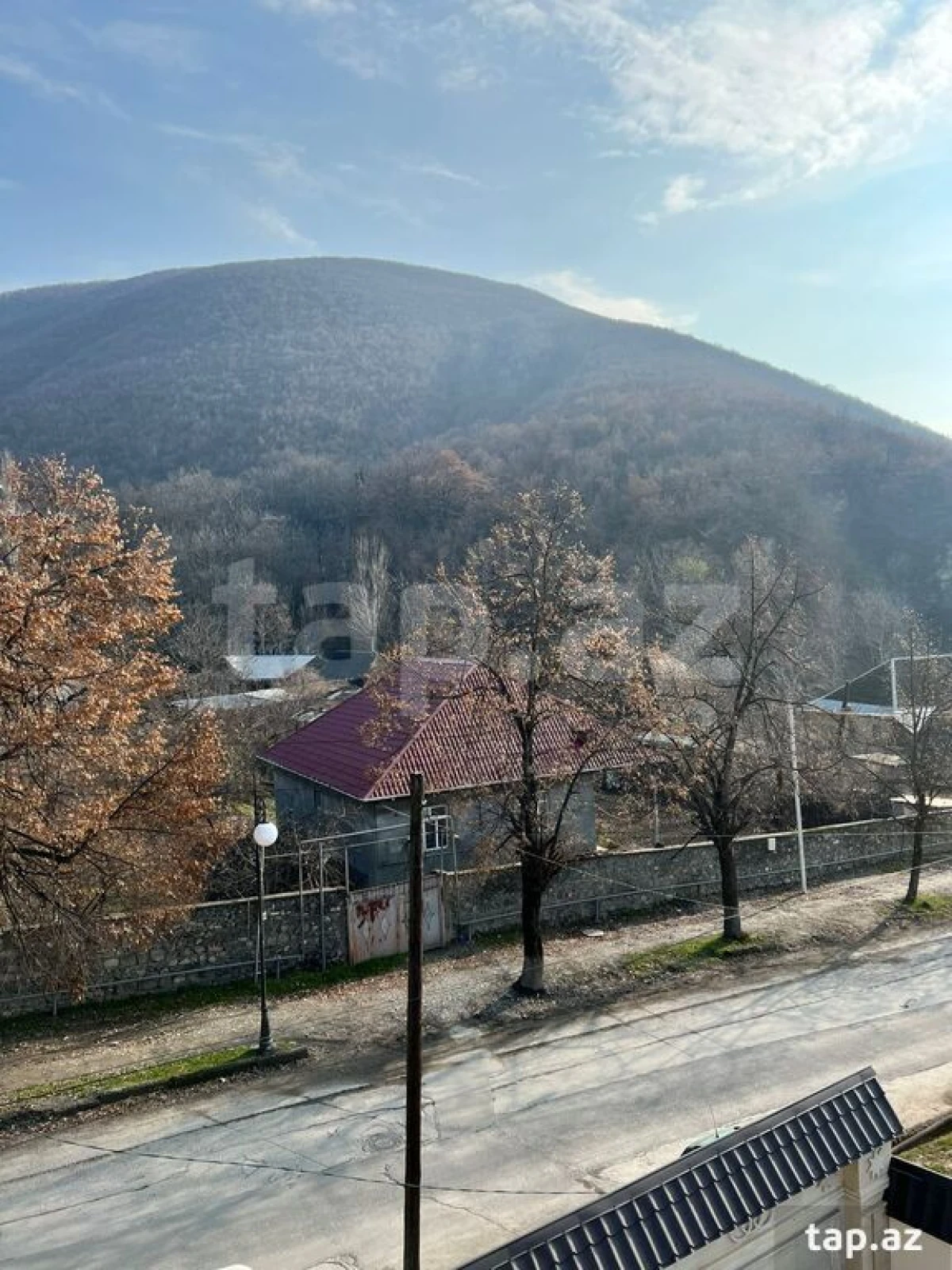 Kirayə verilir 7 otaqlı həyət evi