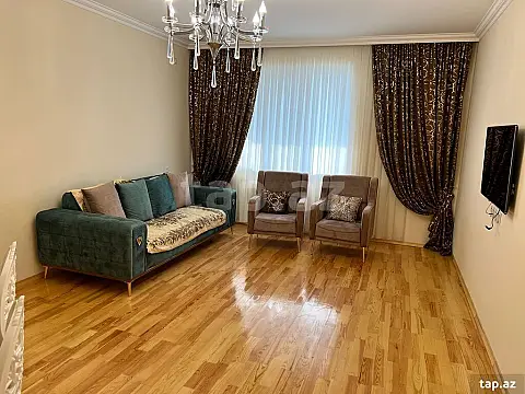 Kirayə verilir 7 otaqlı həyət evi