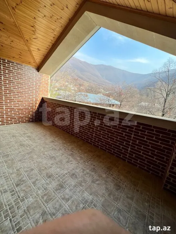 Kirayə verilir 7 otaqlı həyət evi