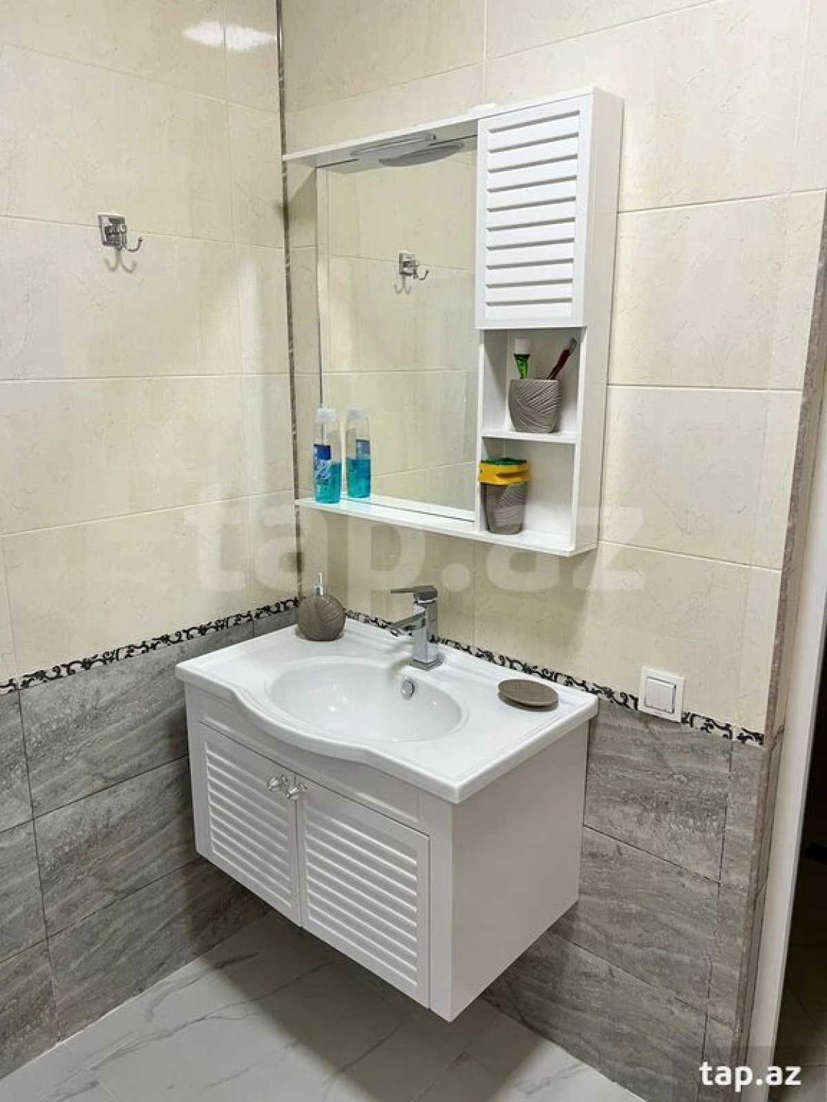 Kirayə verilir 7 otaqlı həyət evi