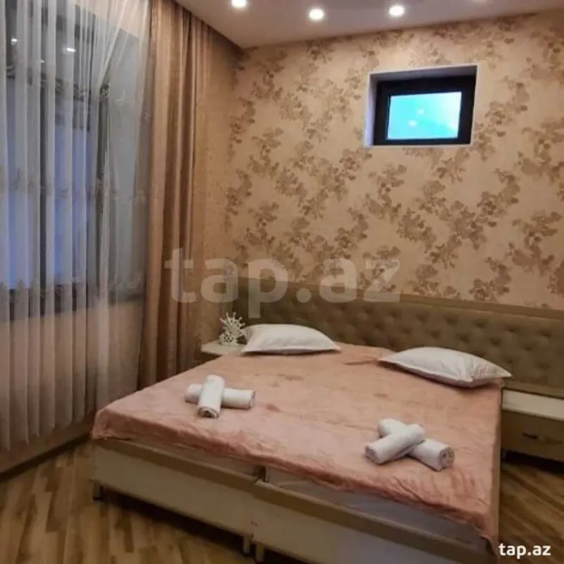 Kirayə verilir 6 otaqlı həyət evi