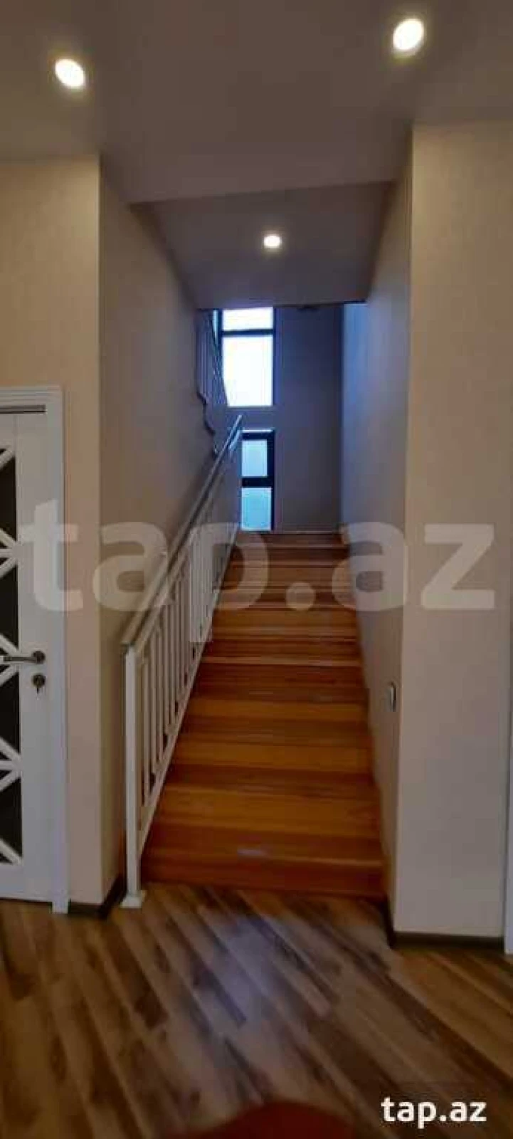 Kirayə verilir 6 otaqlı həyət evi