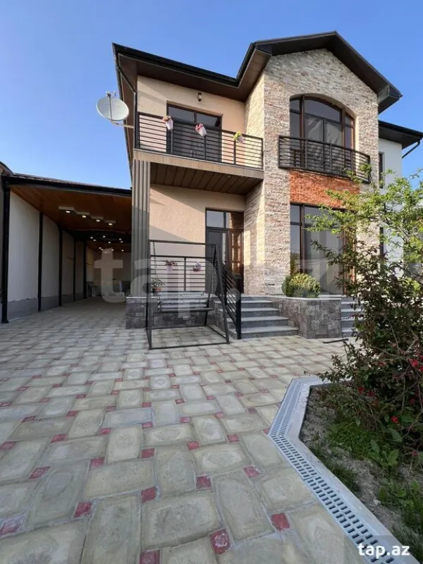 Kirayə verilir 6 otaqlı həyət evi