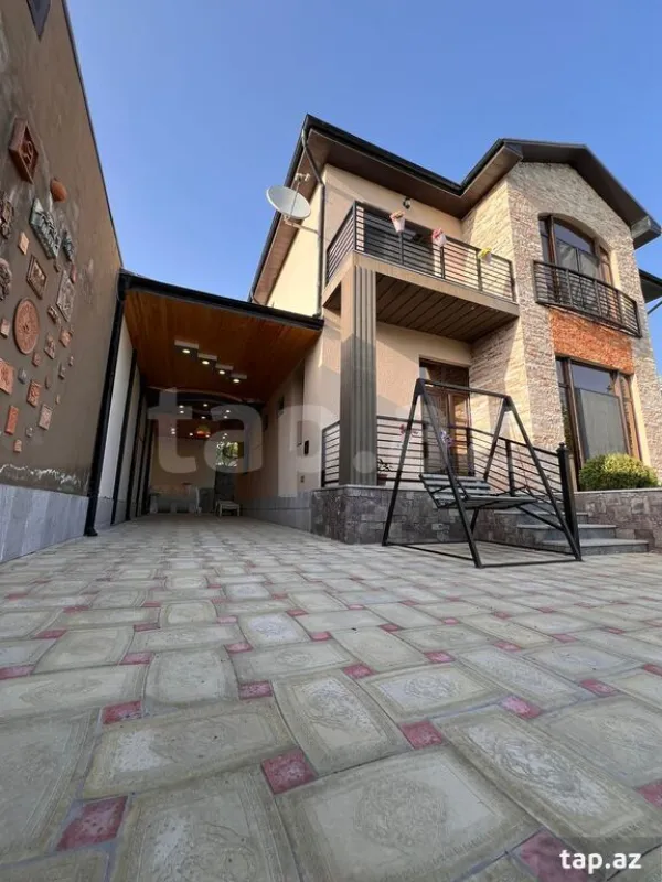 Kirayə verilir 6 otaqlı həyət evi