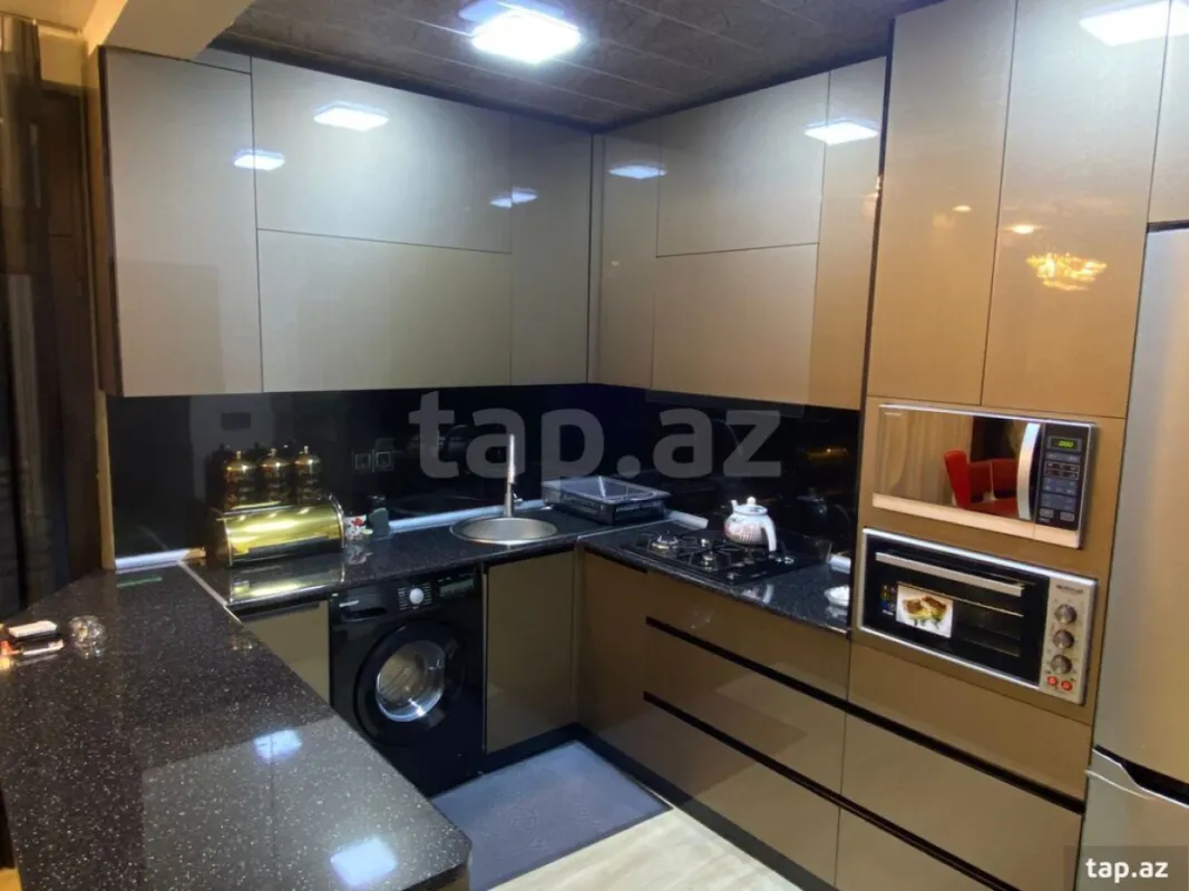 Kirayə verilir 3 otaqlı həyət evi