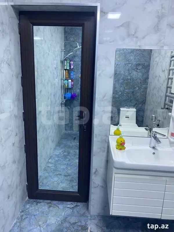 Kirayə verilir 3 otaqlı həyət evi