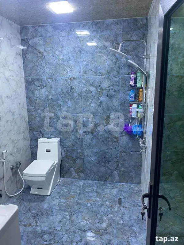 Kirayə verilir 3 otaqlı həyət evi